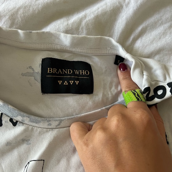 Brand Who t-shirt - Picture 3 of 3